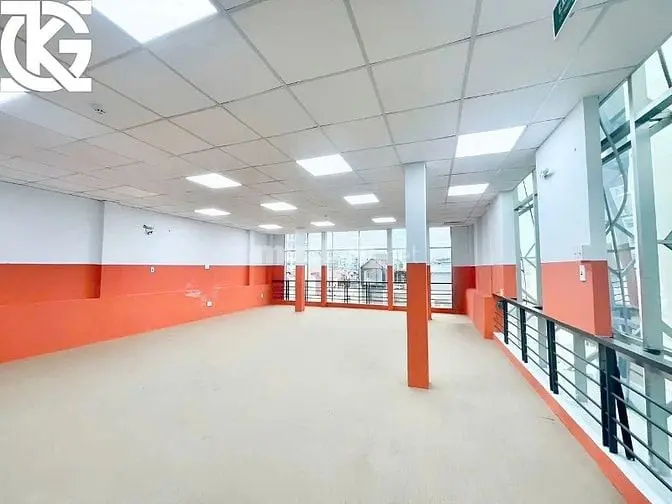 Cho Thuê Nhà Nguyên Căn 7 Tầng, Thang Máy Tại Mặt Đường Nguyễn Ngọc Vũ