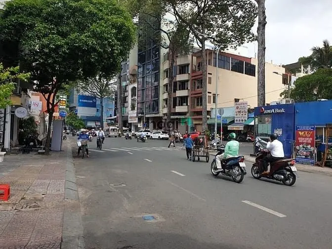 Ngộp Bank, Bán Gấp! Nhà 4 Tầng Mặt Tiền Lê Thị Riêng Phường Bến Thành