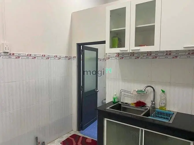 950Tr Hàng Chuẩn Sổ Hồng Riêng Ngay Bà Điểm Cần Bán Gấp Căn Nhà 70M2