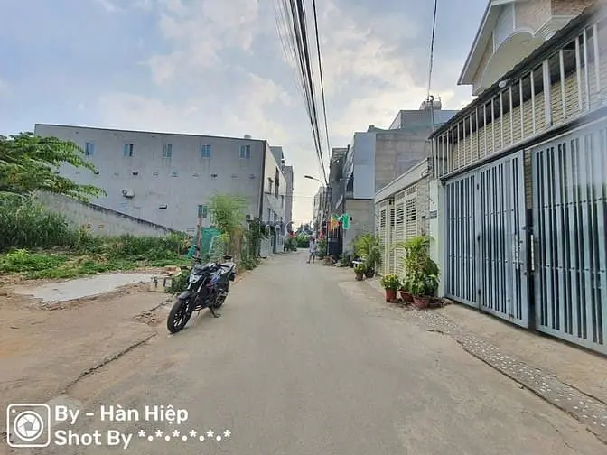 Bán Nhà Đường 102 Lã Xuân Oai, Tnp. A, Quận 9. - Dt : 4.3 X 19M