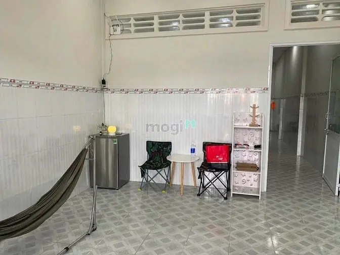 950Tr Hàng Chuẩn Sổ Hồng Riêng Ngay Bà Điểm Cần Bán Gấp Căn Nhà 70M2