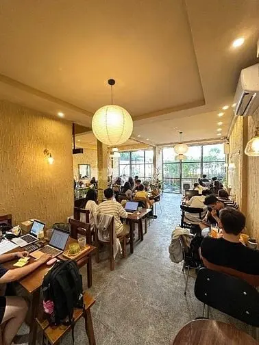 Sang Quán Cà Phê Siêu Đẹp – Khách Siêu Đông Ngay Trung Tâm Phú Nhuận