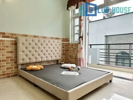Studio Ban Công Rộng, Tách Bếp Gần Đại Học Tài Chính – Marketing & Sân Bay Tân Sơn Nhất