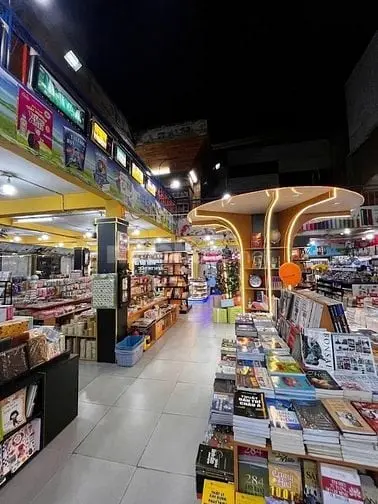 Cho Thuê Nhà Góc 2Mt 443 Âu, Phường Phú Trung, Quận Tân Phú -Ngang 17M