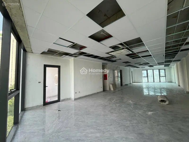 Cho Thuê Văn Phòng Nguyễn Xiển, Diện Tích 140 M2/Tầng, Sàn Thông , Vừa Mới Hoàn Thiện Đẹp