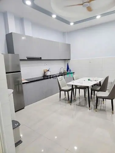 Tân Bình Giáp Quận 10 - Hẻm Xe Hơi - 43 M - Gần Mặt Tiền - Nhỉnh 7 Tỷ