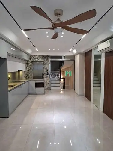 Nhà Đẹp Long Lanh, Phố Thanh Am 48M2- Thang Máy Xịn- Gần Phố Nam Đuống
