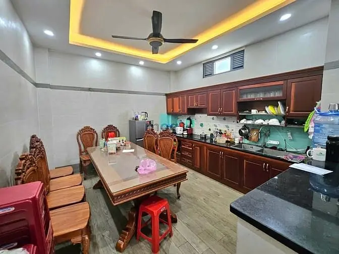 Bán Nhà Đúc 5 Tầng Mặt Tiền Nguyễn Văn Quá, Quận 12, 4X20M, 11 Tỷ 500