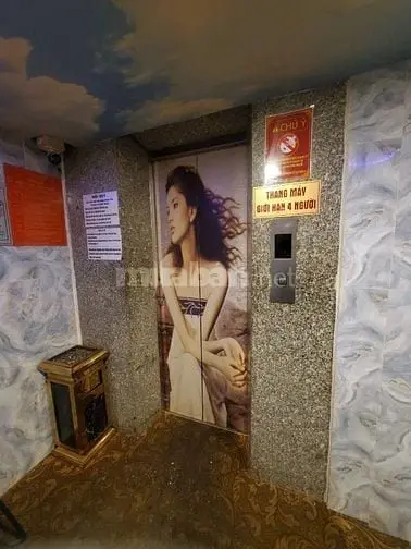 Sang Quán Karaoke Ngay Chợ B.thành,Sg Center Q1_16 Phòng Vip,Giá 7 Tỷ!
