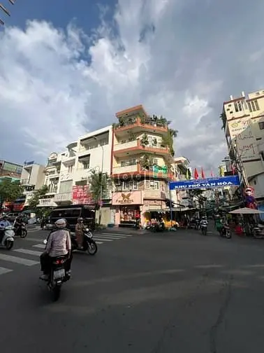 Bán Gấp Nhà Góc 2 Mt Võ Văn Tần, Phường 5, Quận 3, Dt: 7,3X10M, 4 Tầng