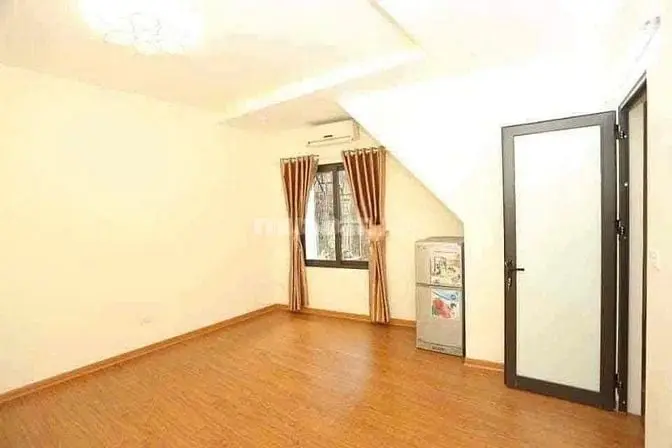 Cho Thuê Nhà 5 Tầng Ngõ Phố Đội Cấn - Gần Phố Văn Cao -Liễu Giai