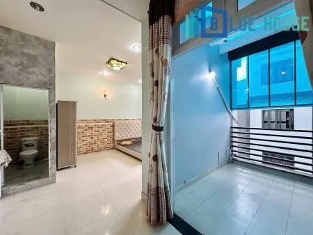 Studio Ban Công Rộng, Tách Bếp Gần Đại Học Tài Chính – Marketing & Sân Bay Tân Sơn Nhất