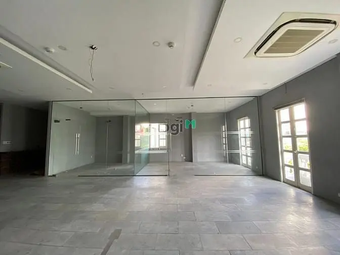 [Ưu Đãi Đặc Biệt] Thuê Văn Phòng 50–80M², Ngay Trung Tâm Thành Phố