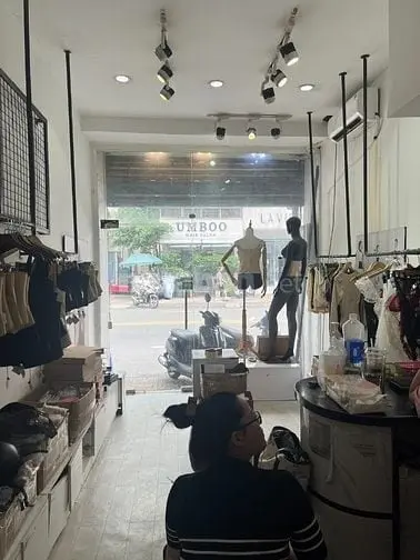 Cần Cho Thuê Nhà Mặt Tiền Võ Văn Tần Q3 Khu Vực Đường 2 Chiều