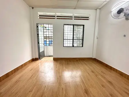 Phòng Có Bancol Siêu Rộng Ngay Đinh Bộ Lĩnh