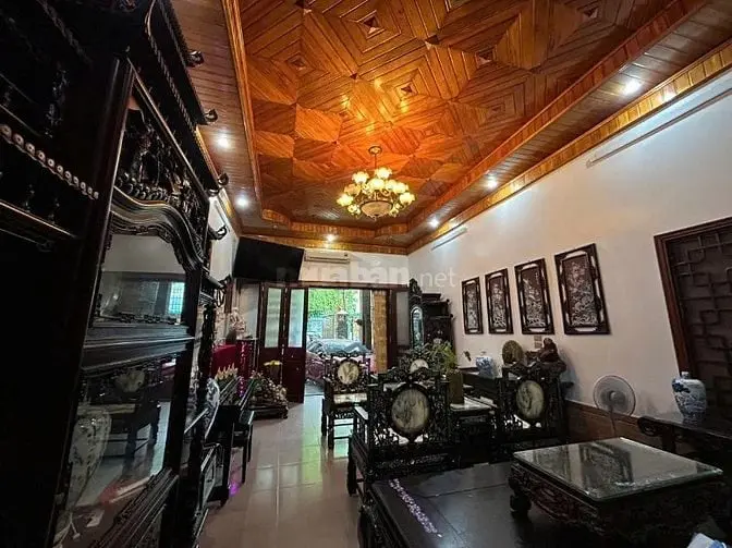 Chính Chủ Bán Nhà Mặt Đường 157 Đông Khê