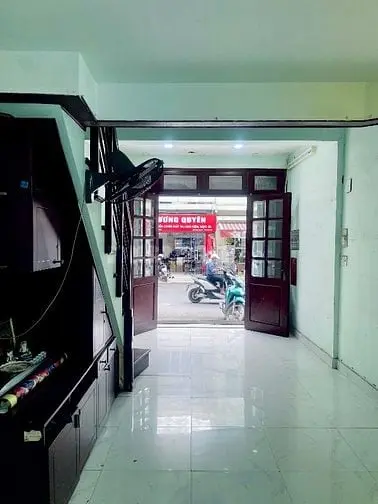 Cho Thuê Nhà Mặt Tiền: 160 Tân Phước, P.7, Q.10, Dt 70M2