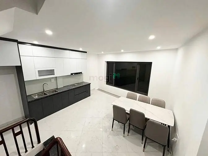 Nhà Đẹp Nguyễn Văn Linh, 30M2-6T-Nhỉnh 6 Tỷ, Gần, Hàng Xóm Nguyễn Lam