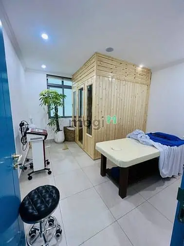 Cho Thuê Nhà Mặt Tiền Suốt Khu Ngân Hàng Phan Đăng Lưu, Phú Nhuận