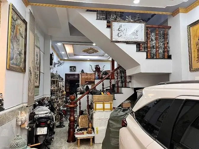 Bán Nhà 4 Tầng Mặt Tiền 190 Hiệp Thành 5, 6.9 Tỷ, 5 Phòng, Đường 2Oto