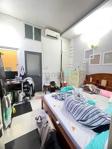 Bán Nhà 2 Tầng Hẻm Thông Thoáng, Cách Đường Xe Hơi 20M Huỳnh Tấn