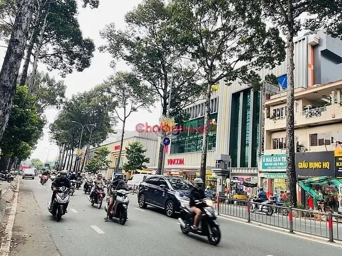 Cho Thuê Nhà Mặt Tiền Kinh Doanh Đắc Địa Đường 3/2 - Quận 10