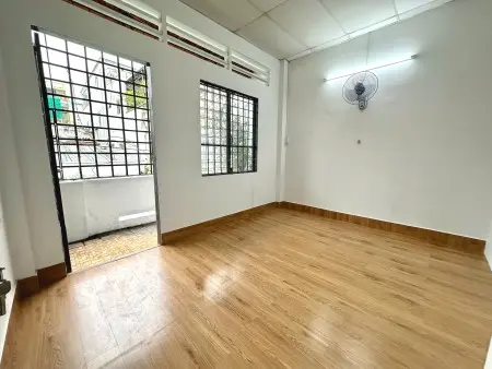 Phòng Có Bancol Siêu Rộng Ngay Đinh Bộ Lĩnh