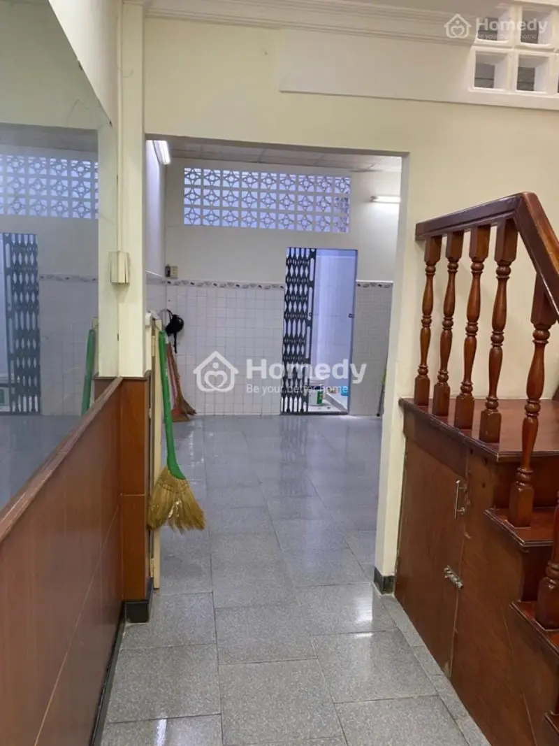 Phú Nhuận - Bán Nhà Mặt Tiền 98M2 - Gấp Bán Chỉ Nhỉnh 17 Tỷ Tl