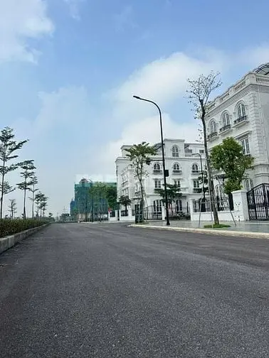 Bán Biệt Thự Phố Dự Án Avenue Garden Diện Tích 226M Mặt Đường 46M.