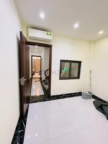 Bán Nhà Phố Ngọc Thụy 38M2- 4 Tầng- 3 Phòng Ngủ- 7.9 Tỷ, Ô Tô