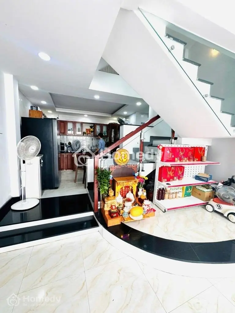 Hẻm Xe Hơi Tránh Nhau, Sát Mặt Tiền Nở Hậu, 4 Tầng Gần Chợ Hiệp Bình 42M2 Nhỉnh 5 Tỷ