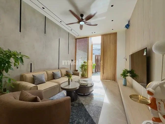 Biệt Thự Phố . Nở Hậu . Không Gian Ấm Cúng . Nội Thất Sang Trọng