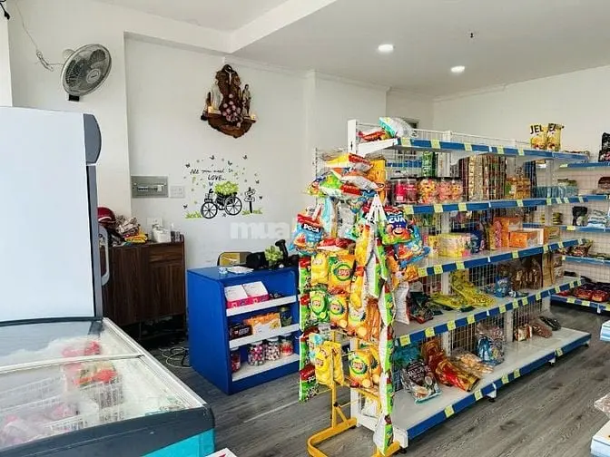 Cần Bán Căn Shophouse Chung Cư Green Town Bình Tân, Dt 128M2 3Pn 2Wc.
