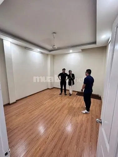 Chính Chủ Cho Thuê Nhà Liền Kề 5 Tầng Mới Tại: Hoàng Quốc Việt-Cầu Gấy