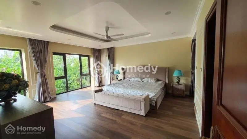 Bán Nhà Tây Hồ-750M2- Mặt Tiền 17M, 3 Ô Tô Tránh Nhau- Gần Hồ Tây, Gần Trục Đường Võ Chí Công