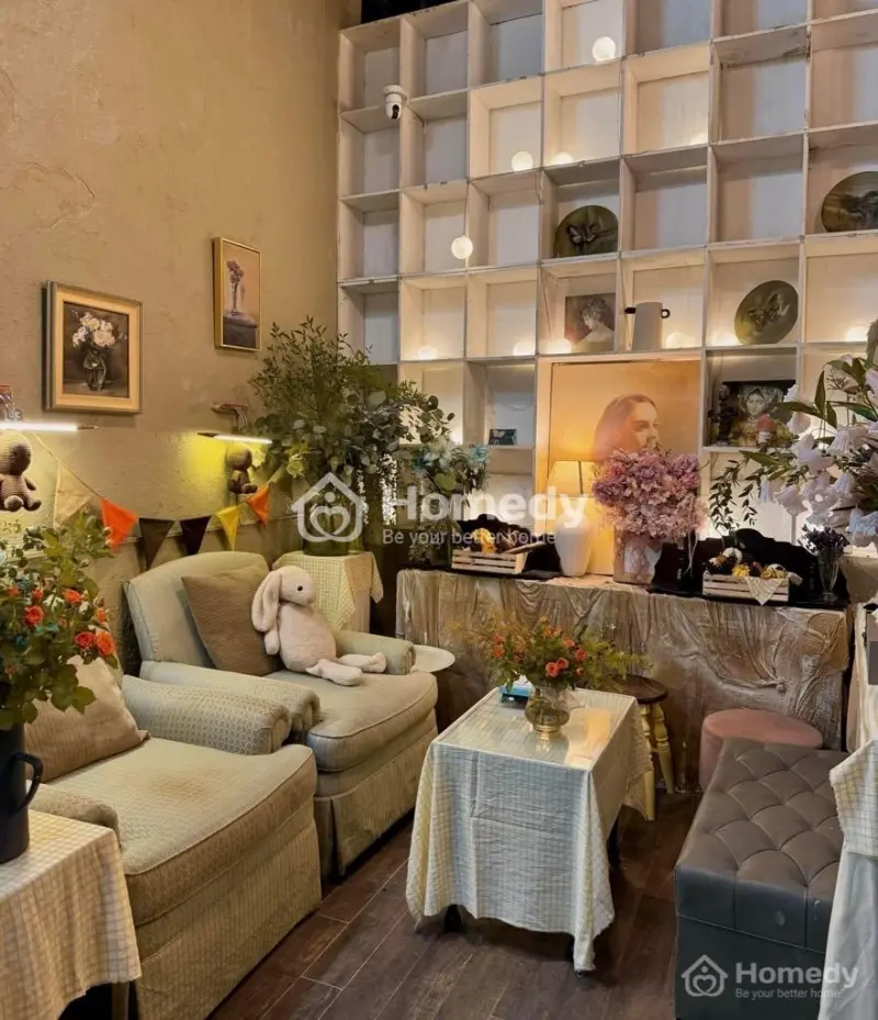Bán Nhà Nguyễn Công Trứ - Cafe Chill - 90M2 - Mt 12M - 1 Nhà Ra Phố