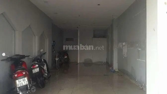 Cho Thuê Mặt Bằng Mặt Tiền Nguyễn Văn Cừ, P.2, Q.5 Giá 18Tr