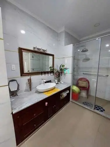 Bán Nhà Mặt Tiền Nguyễn Tri Phương Quận 5, 4,3X11M, 6 Tầng Chỉ 14.8 T