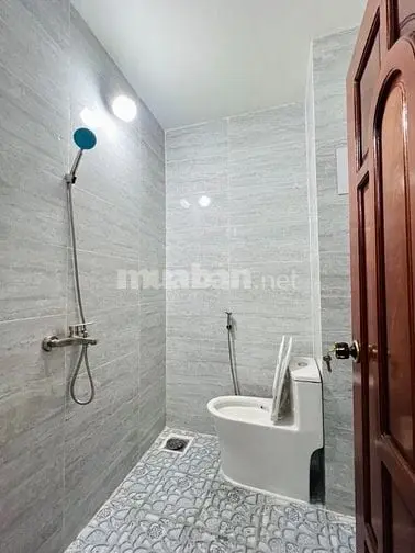 Mặt Tiền Nội Bộ Ngay Công Viên Phần Mềm Quảng Trung Ngang 5,5M 4 Tầng