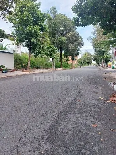 Bán Lô Góc 2 Mặt Tiền Đường 20M Và 12M.dt 11X22M( 229.5M2)Giá 170Tr/M2