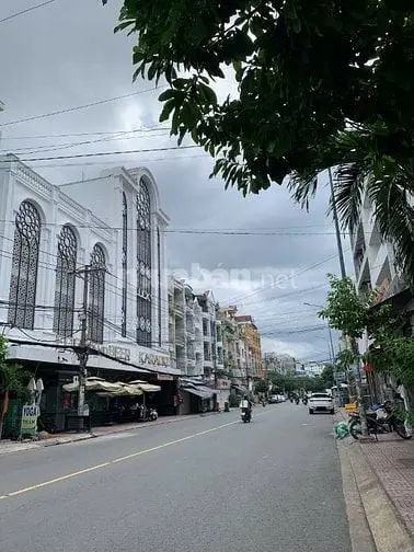 Em Còn Vài Căn Nhà Mặt Tiền Đoạn Đẹp Nhất Chợ Lớn, Bình Phú Q.6