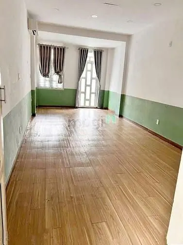 Nhà 3 Lầu (3Pn, 3Wc), 5X10M, 670/2A Lê Hồng Phong Q10 (Gần Góc 3/2)