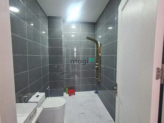 Bán Nhà 2 Mt Trước Sau Ngô Quyền Gần Nhật Tảo Quận 10, 3.5X12M, 14 Tỷ