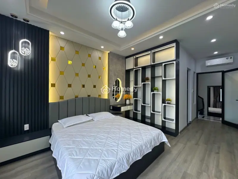 Nhà Mặt Phố 1 Trệt 2 Lầu 125M2 Full Nội Thất Giá Sốc Chỉ 2,6 Tỷ - Ngay Trung Tâm Thủ Dầu Một
