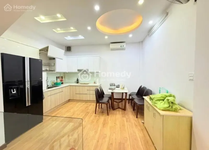 Bán Gấp Nhà Cầu Giấy, Ô Tô Vào Nhà, Lô Góc, Cực Yên Tĩnh, Mt 5M, Giá Nhỉnh 18 Tỷ