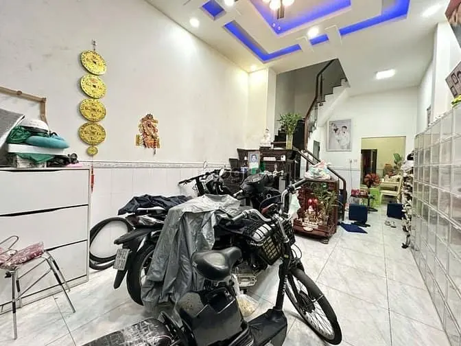 Ngộp Bank, Bán Gấp Nhà Đường Lê Văn Sỹ, Quận 3, 54 M2 4 Tầng Chỉ 6.95
