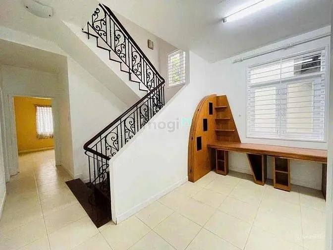 Vip-Biệt Thự Cao Thắng- 15M X 18M- 3 Tầng, Sân Vườn- Phường 05, Quận 3