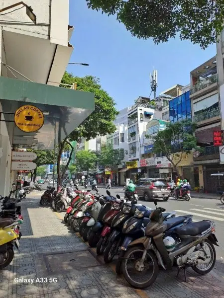 Cho Thuê Mặt Bằng Kinh Doanh Vị Trí Đắc Địa - Trung Tâm Quận 10