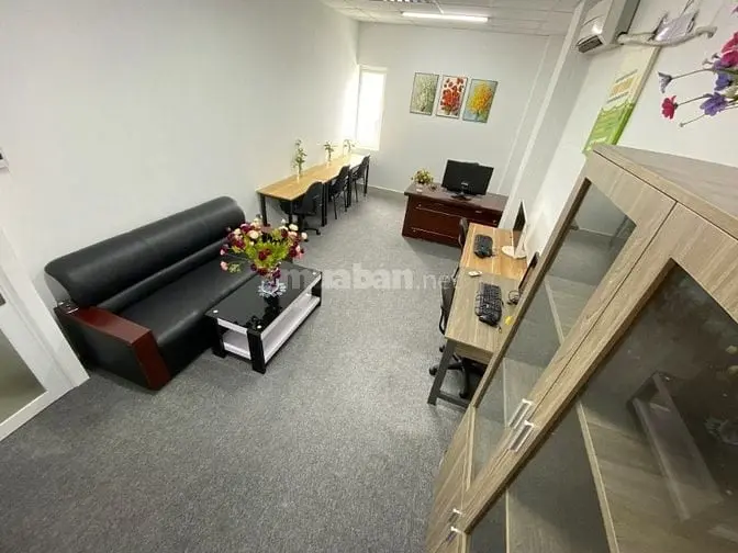 Cho Thuê Văn Phòng 8-10 Người Dt 25-35M2 Có Sẵn Bàn Ghế Mặt Tiền Âu Cơ