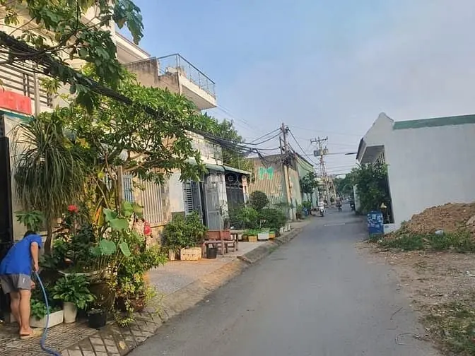Bán Nhà Trọ Mặt Tiền Hẻm 24 Võ Văn Hát, Long Trường, Q9 . 5X22M
